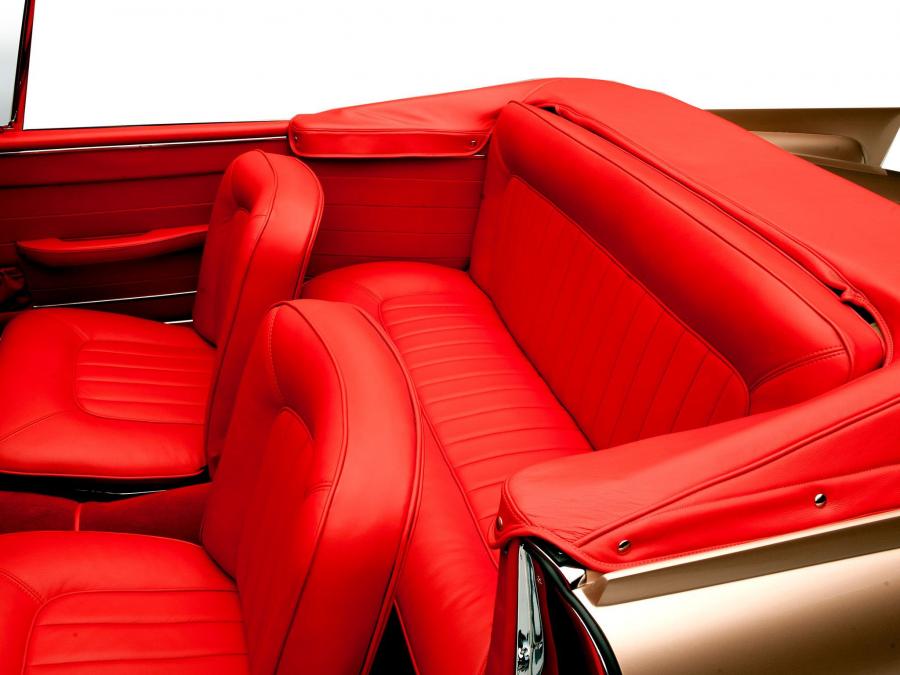 Интерьер Dual-Ghia Convertible 1957 года  (фото 53 из 60)